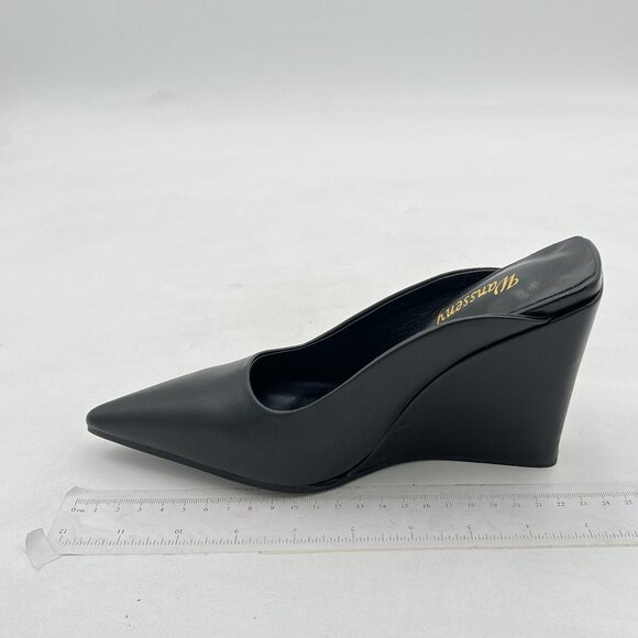 Elegant Black Wedge Sandals - Picture 2 of 8